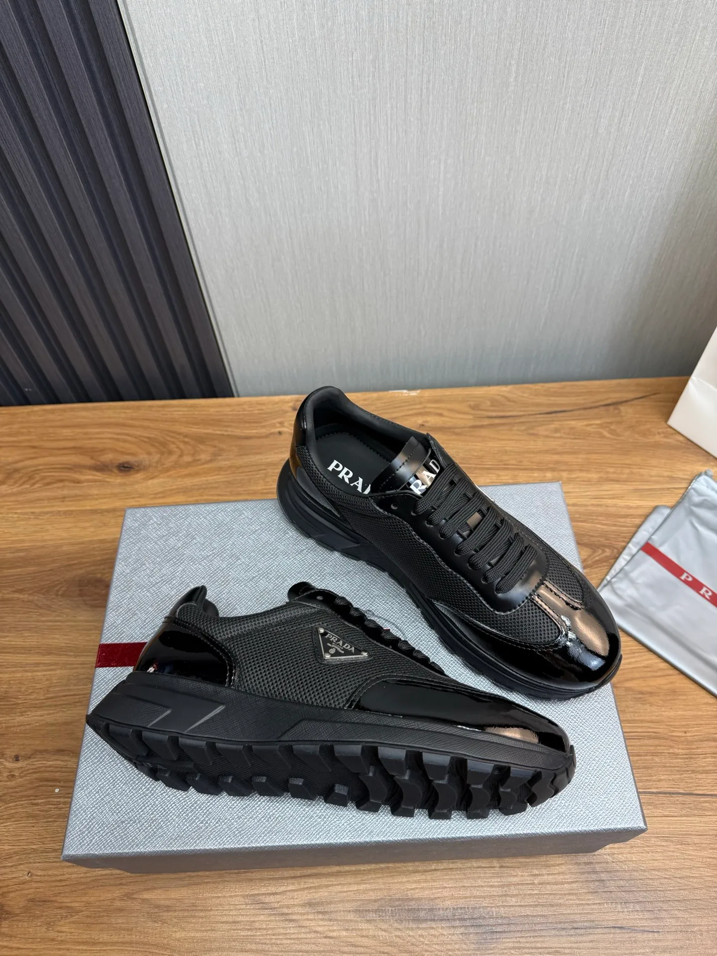 Men's shoes 💰600💰 [PRADA] Popular men's shoes shipped 👏Official website synchronized ⬆️Original cowhide fabric + cowhide lining, 1⃣️:1⃣️reproduction, original sole, 38-45 (45. Customized, non-refundable)